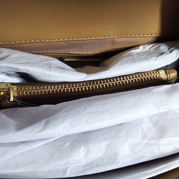 Tory Burch Soft Small Convertible Fleming Shoulder Bag - Picture 6 of 12